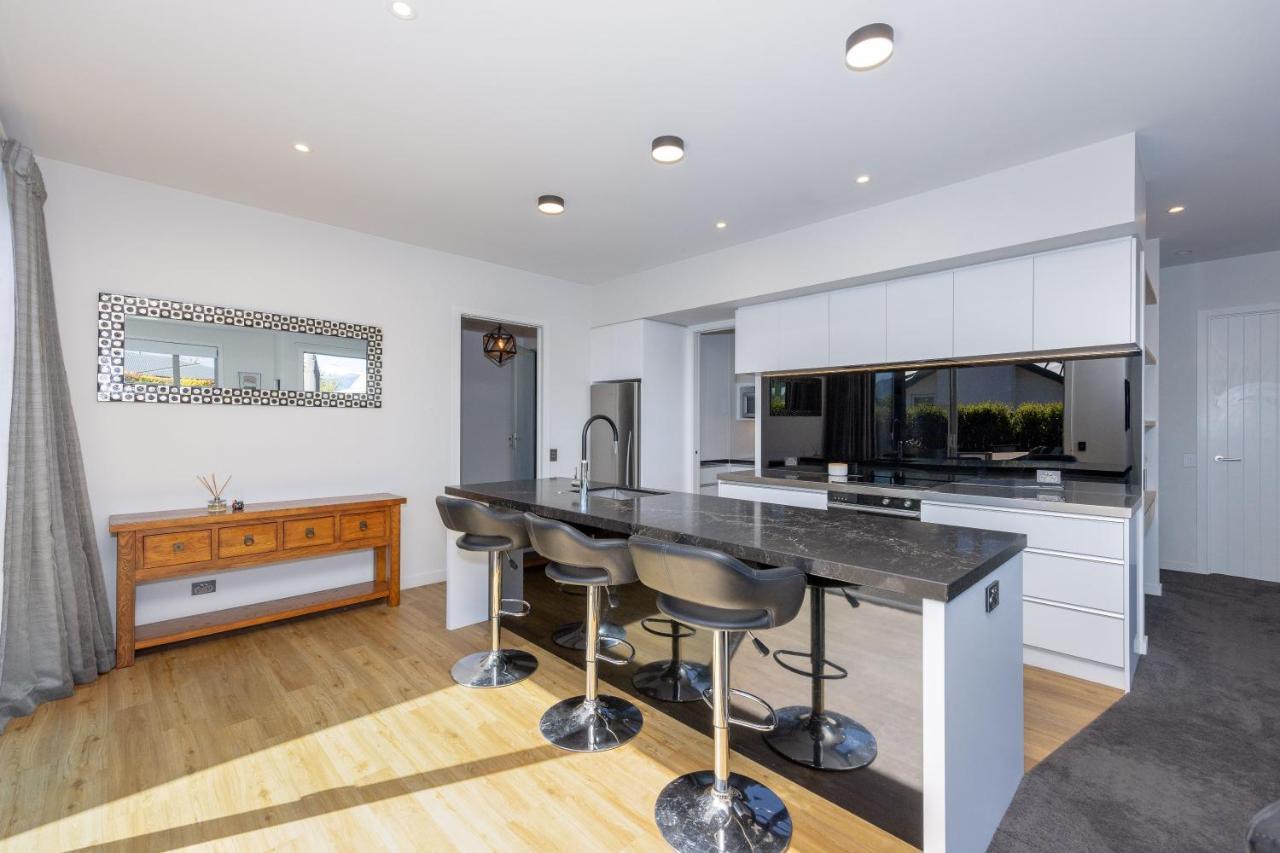 واناكا Prime Location On Warren St - 3 Bedroom Town House المظهر الخارجي الصورة